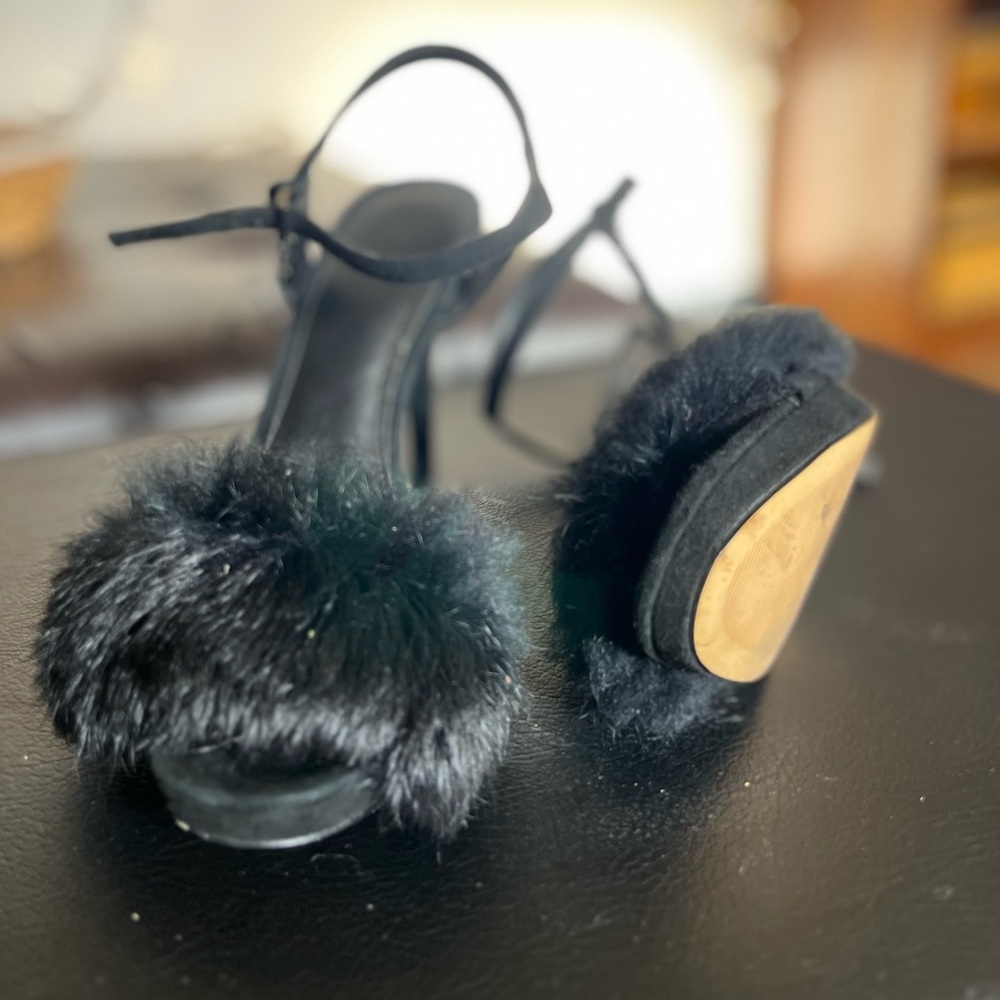 Rabbit Fur Heels - Picture 2 of 3
